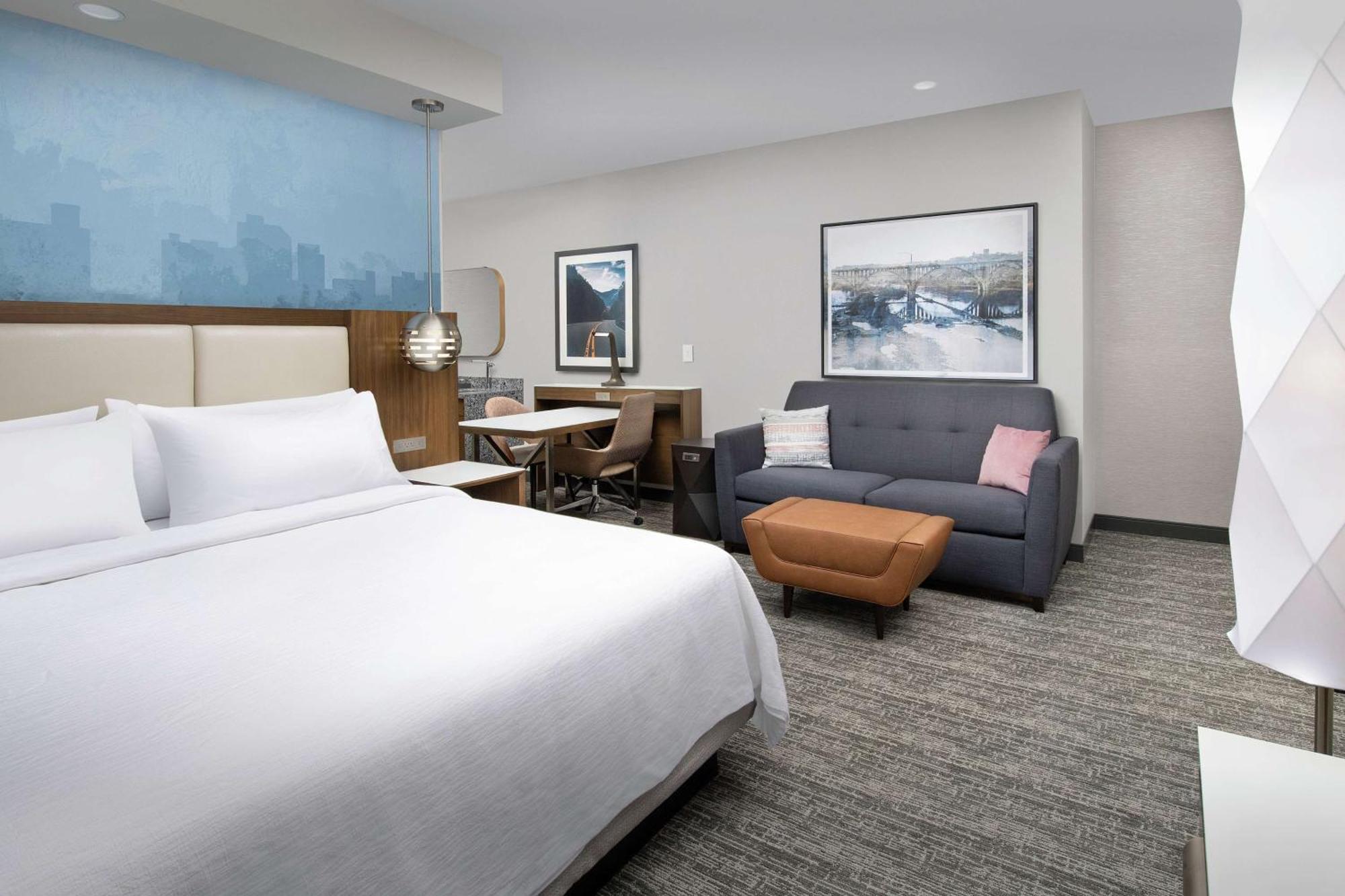 Embassy Suites By Hilton Knoxville Downtown Bagian luar foto