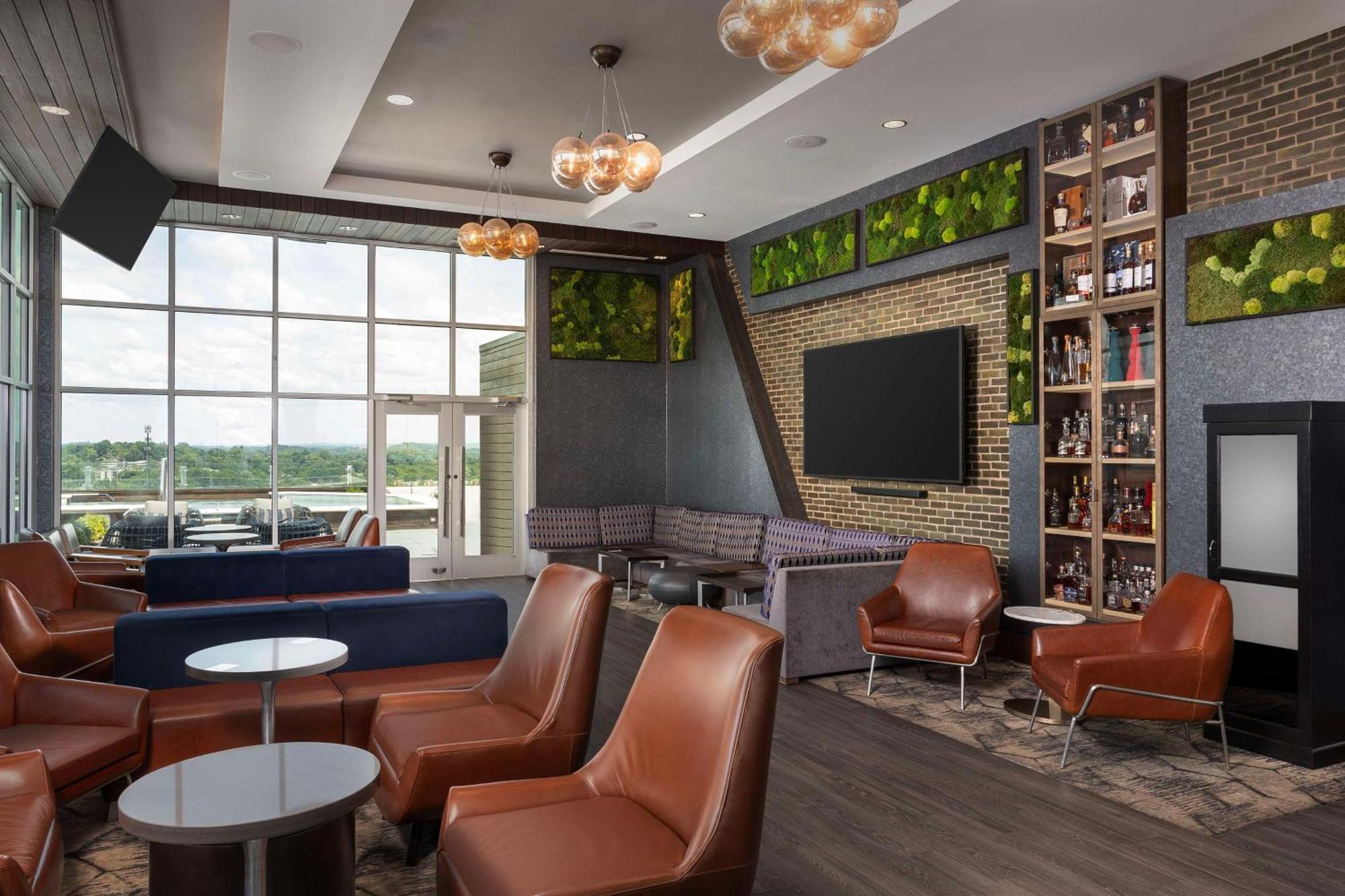 Embassy Suites By Hilton Knoxville Downtown Bagian luar foto